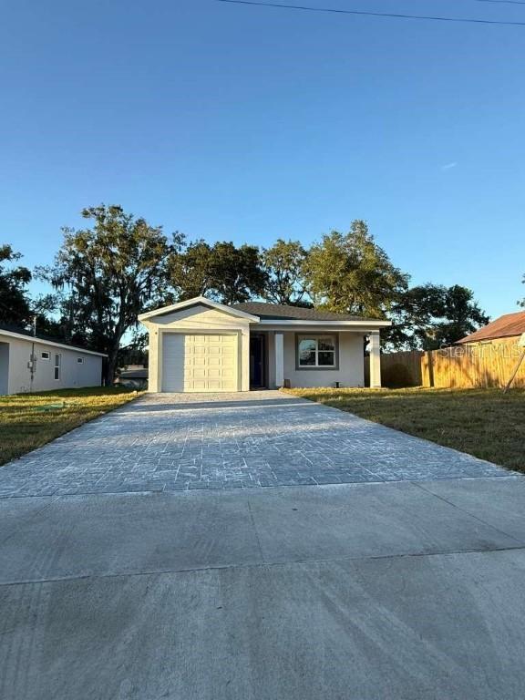 25 W 17th St., Apopka, FL 32703