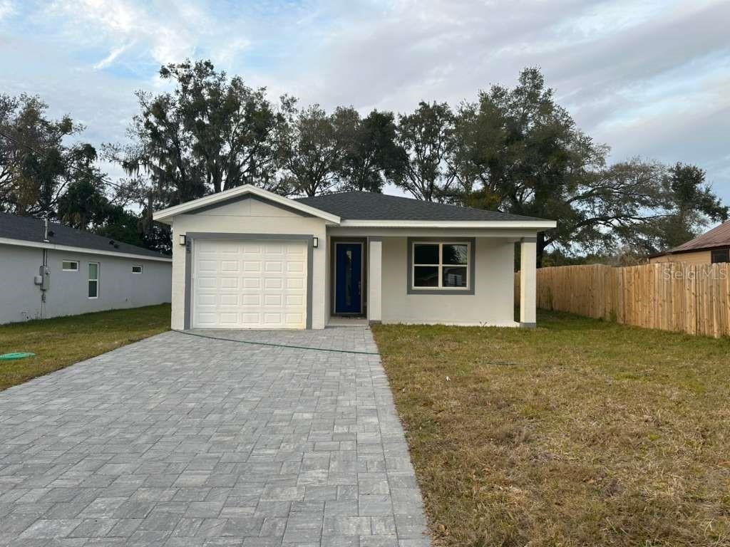25 W 17th St., Apopka, FL 32703