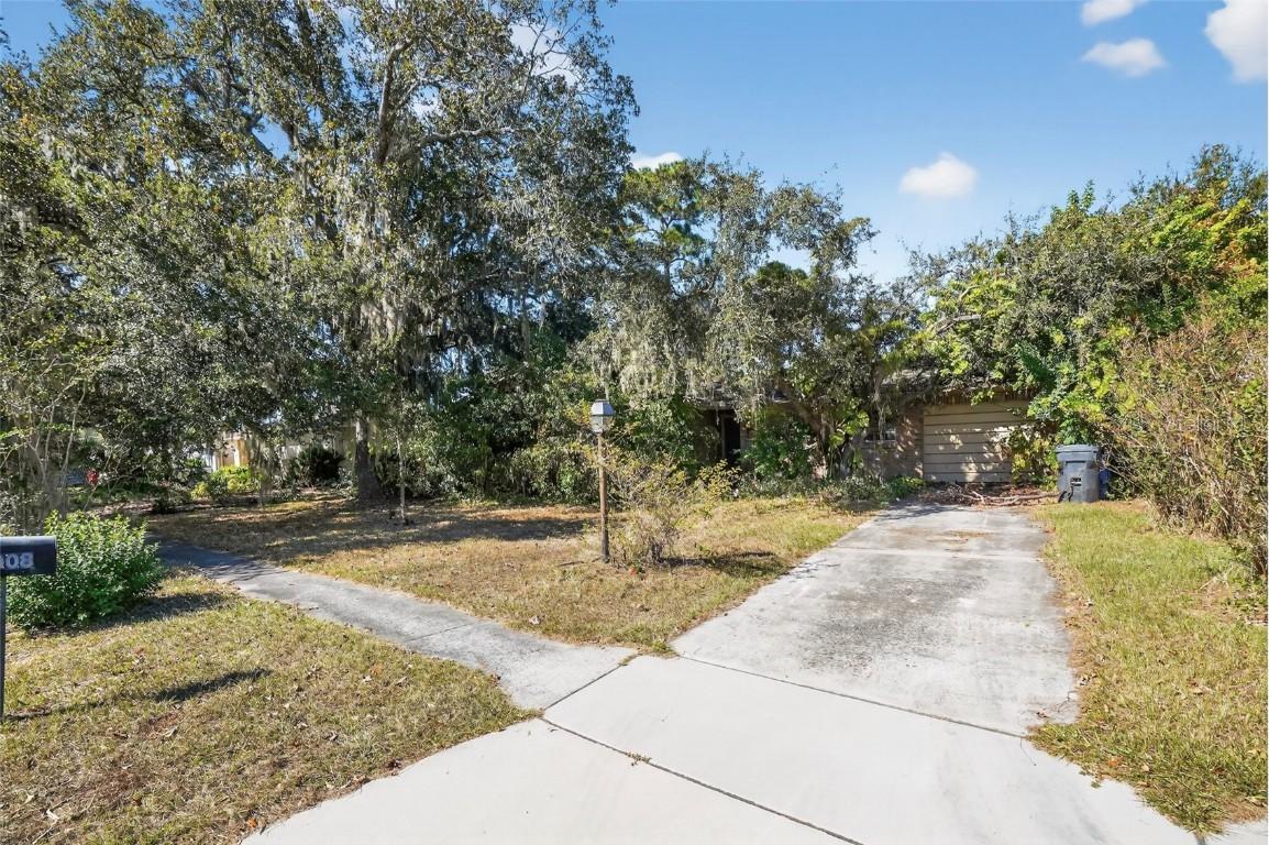 1008 Hallwood Loop, Brandon, FL 33511