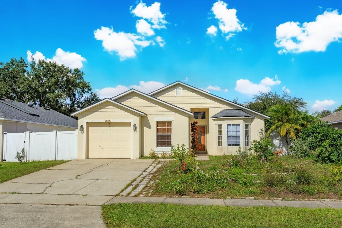 2161 Rj Cir., Kissimmee, FL 34744
