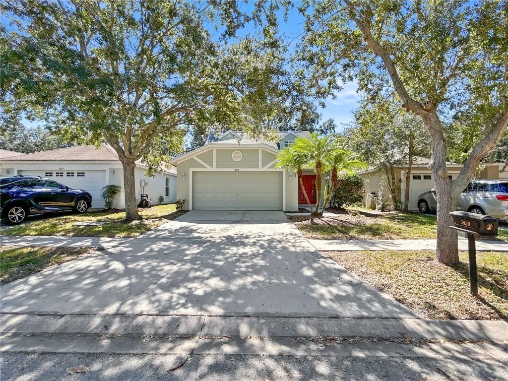 5859 Wrenwater Dr., Lithia, FL 33547