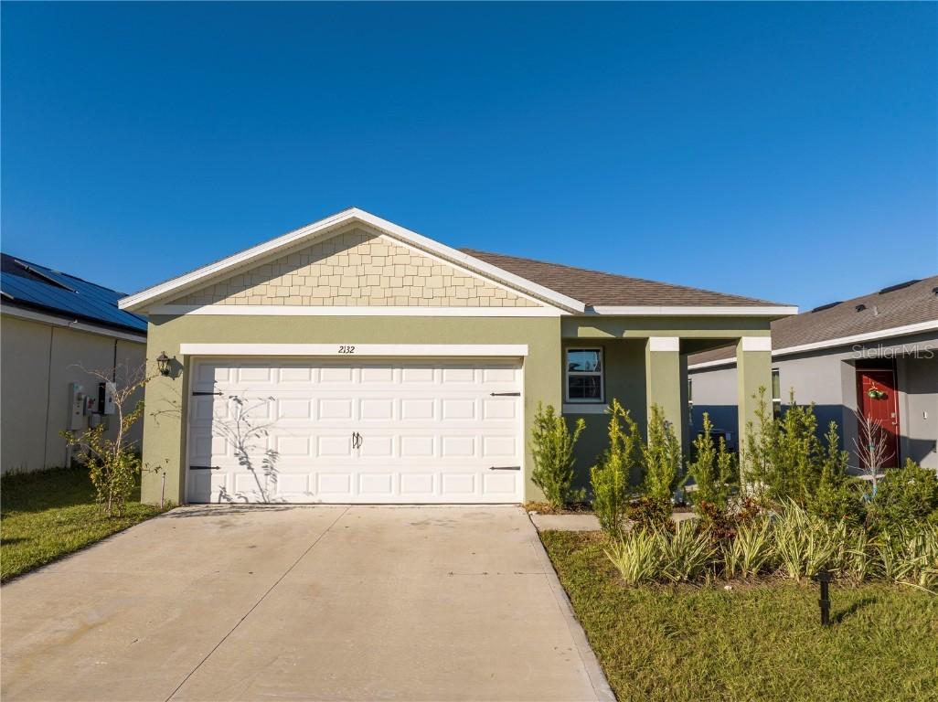 2132 Desert Rose Dr., Davenport, FL 33837