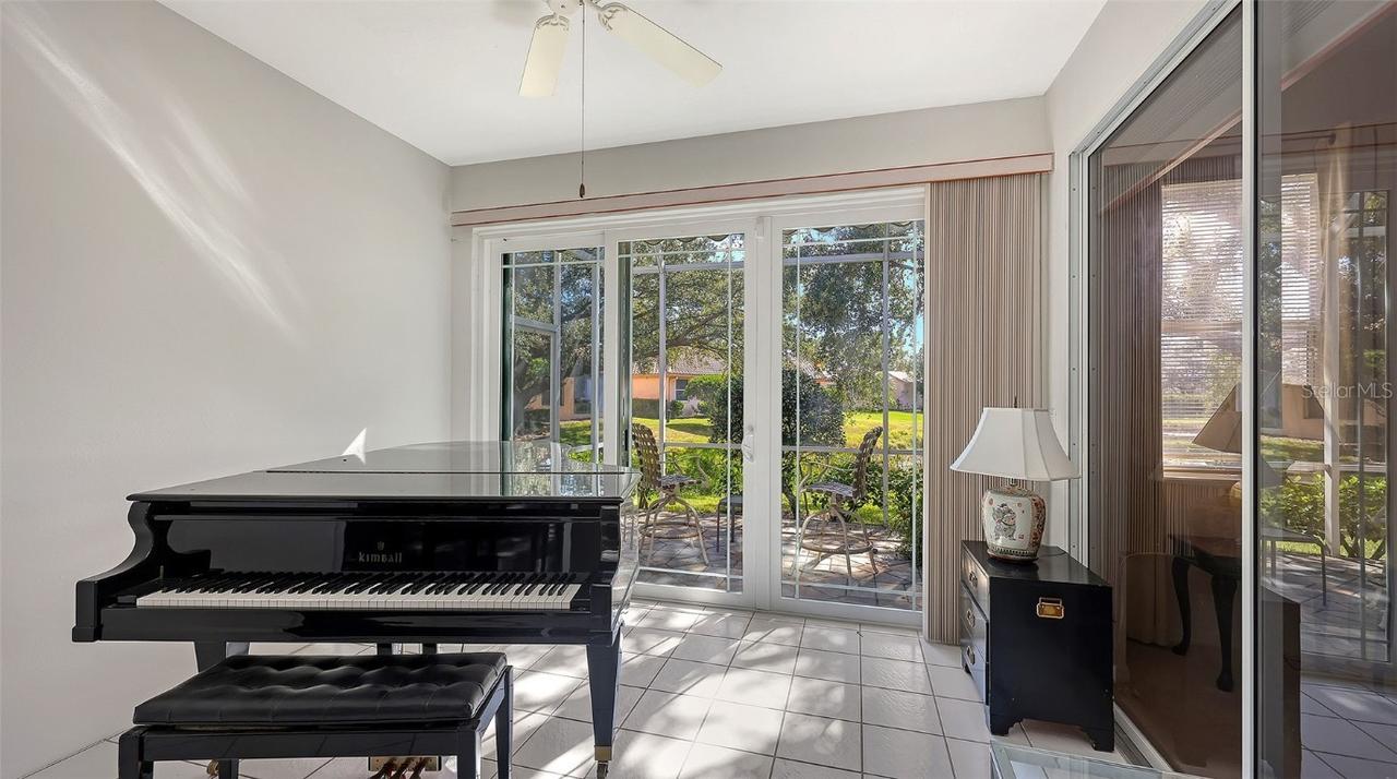 3744 Castellon Ct., Sarasota, FL 34238