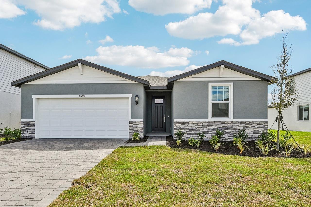 10425 Abundance Grove Way, Parrish, FL 34219