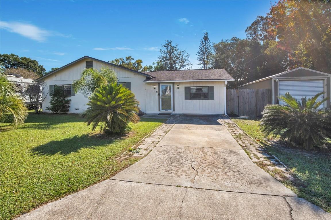 11 Aster Dr., Debary, FL 32713
