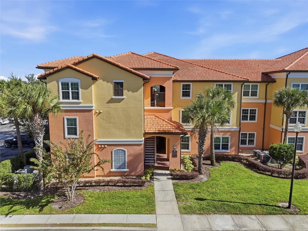 5447 Vineland Rd. #1205, Orlando, FL 32811