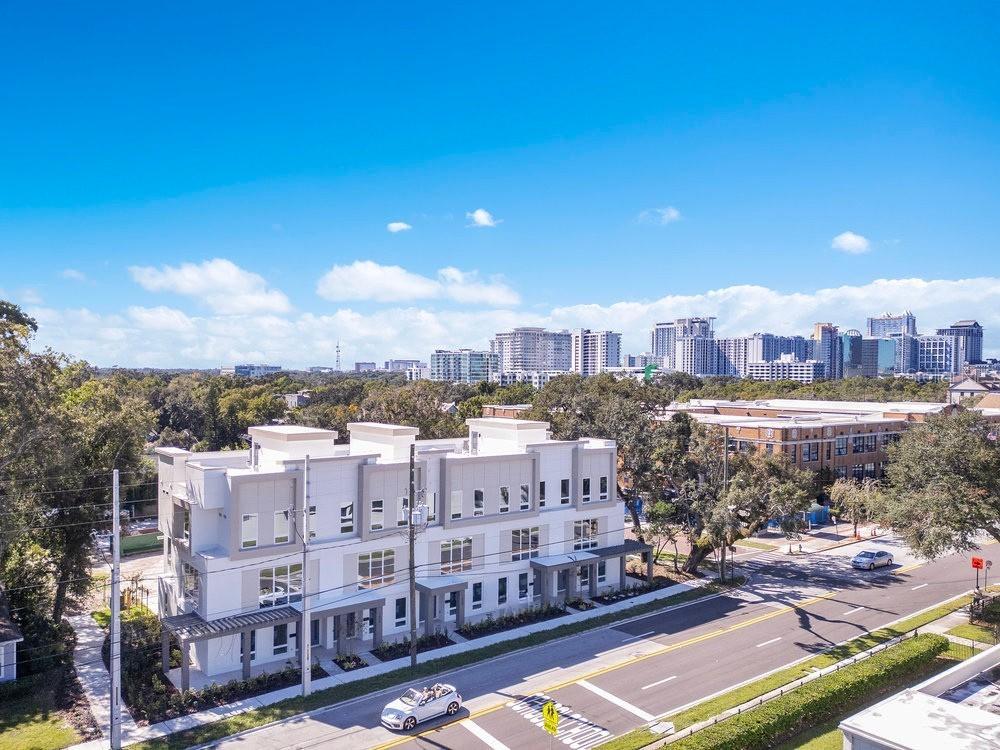 1002 E Robinson St., Orlando, FL 32801