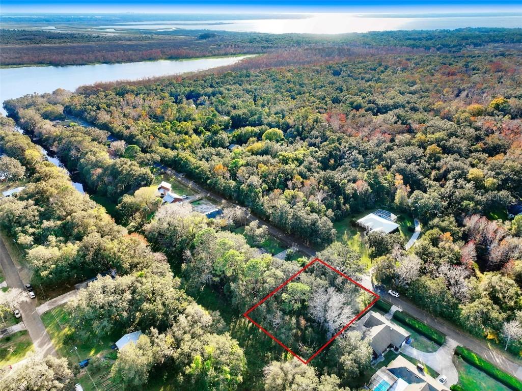 107 Hibiscus Ln., Deltona, FL 32738