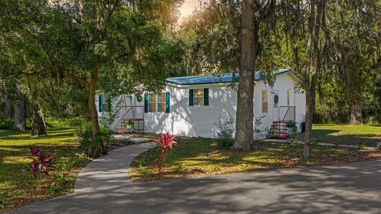 2878 S Us 301, Sumterville, FL 33585