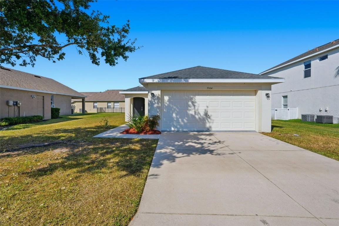5504 71st St., Palmetto, FL 34221