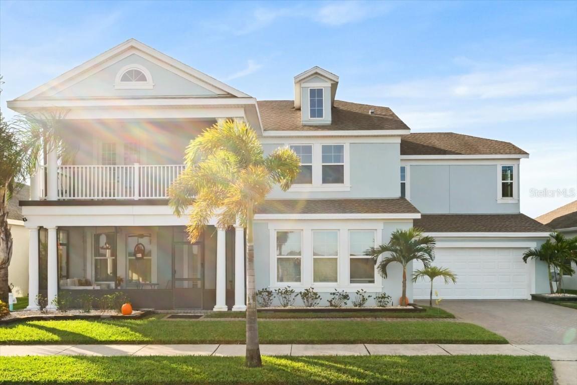 359 Blue Cypress Dr., Groveland, FL 34736