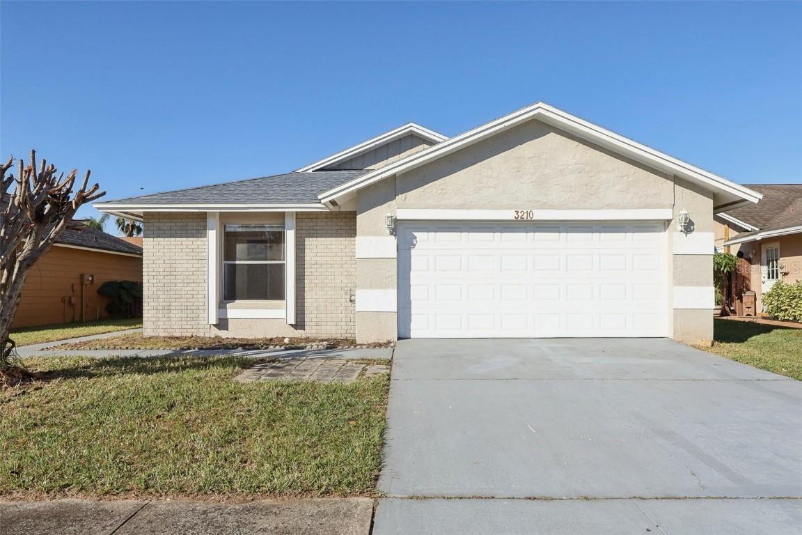 3210 Feather Ln., Kissimmee, FL 34746