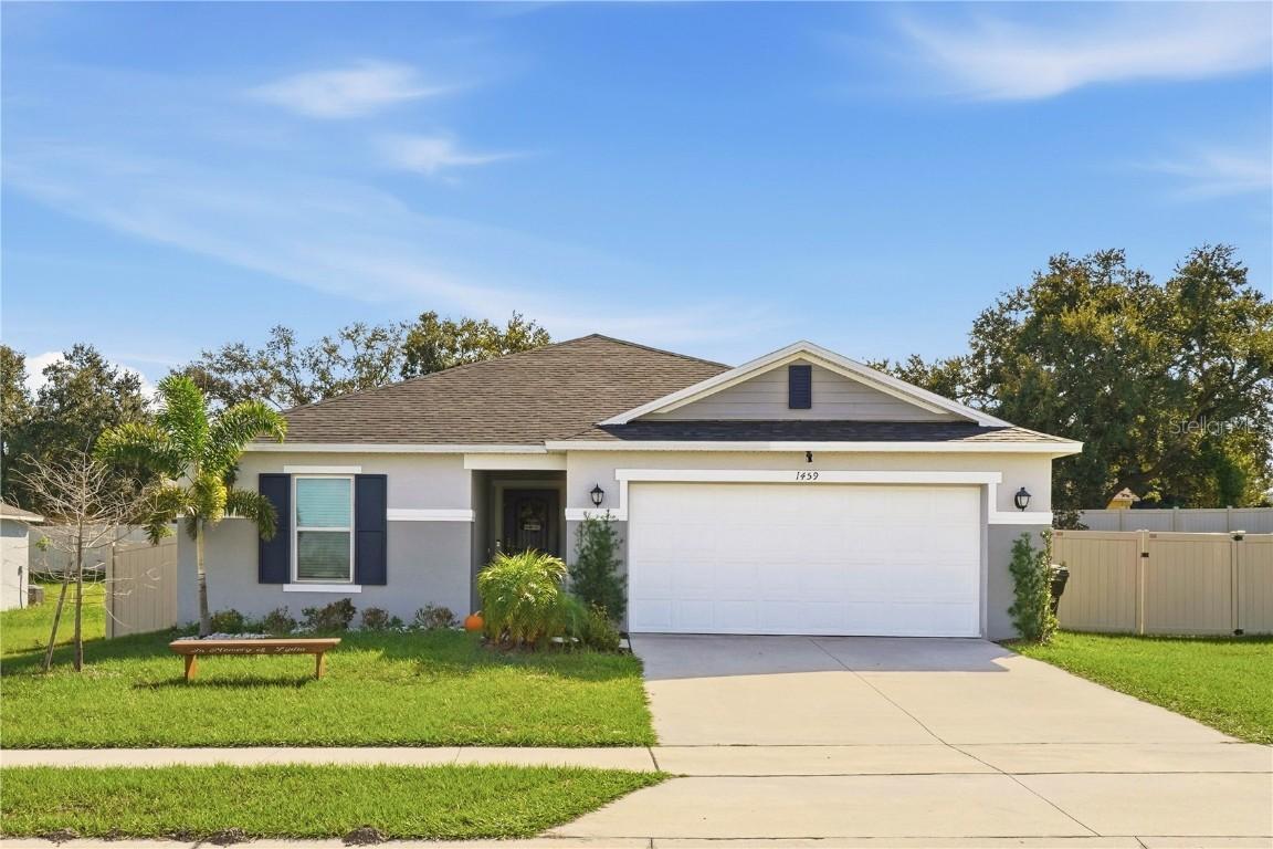 1459 Geranium Dr., Mascotte, FL 34753