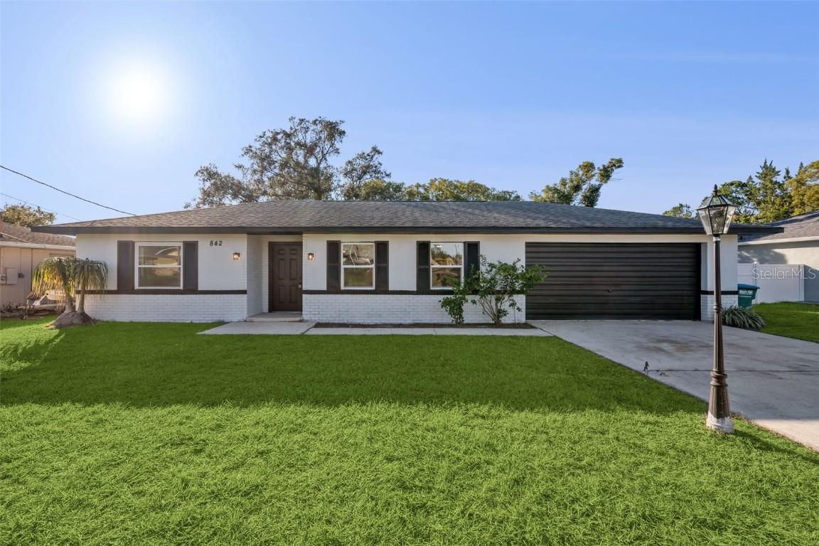 842 Sweetbrier Dr., Deltona, FL 32725