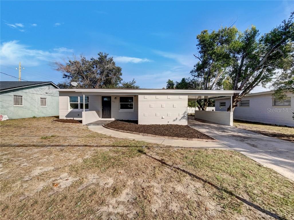 2525 Kingsland Ave., Orlando, FL 32808