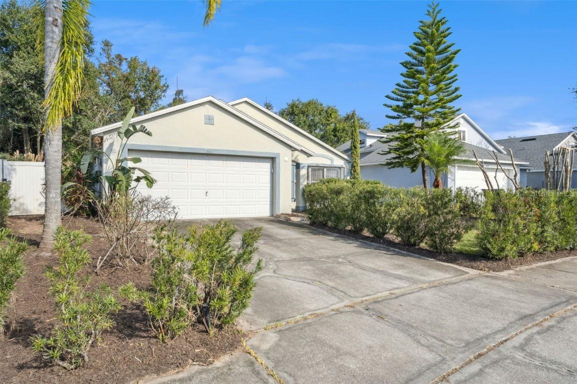 5121 Luna Negra Dr., Orlando, FL 32811