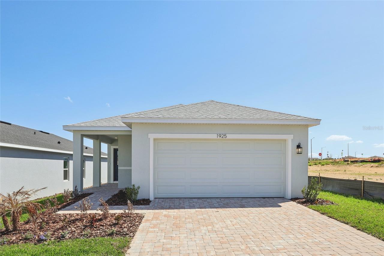 1925 Diamond Head Cir., Haines City, FL 33844