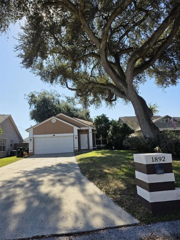 1892 White Ave., Orlando, FL 32806