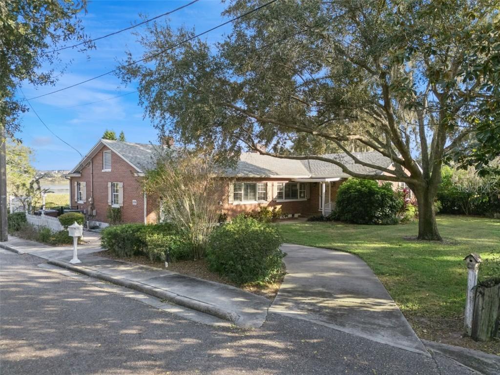 109 Hickory Dr., Haines City, FL 33844