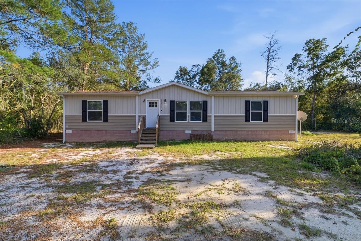 25800 Blue Lakes Dr., Paisley, FL 32767