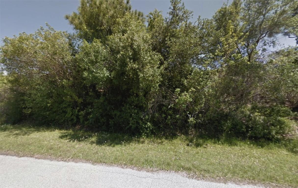 10 Lindhurst St., Port Charlotte, FL 33953