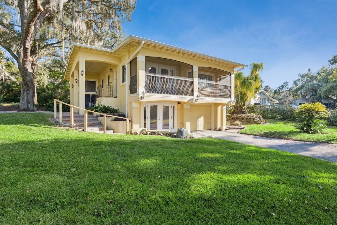 4611 Ola Beach Dr., Mount Dora, FL 32757