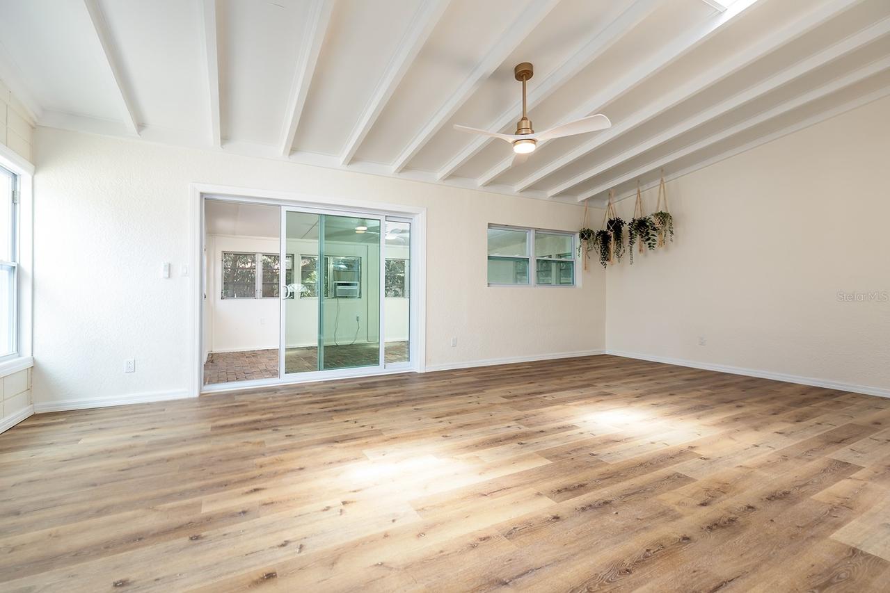 2637 Florence St., Orlando, FL 32818