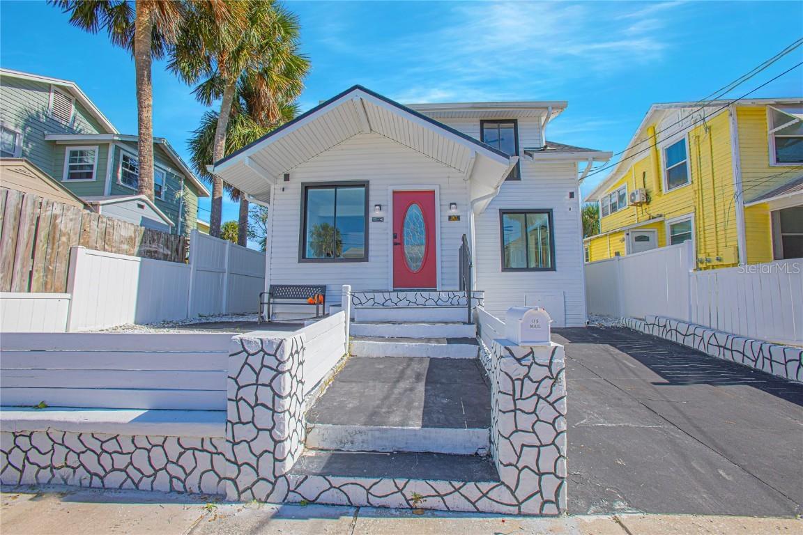 207 S Oleander Ave., Daytona Beach, FL 32118