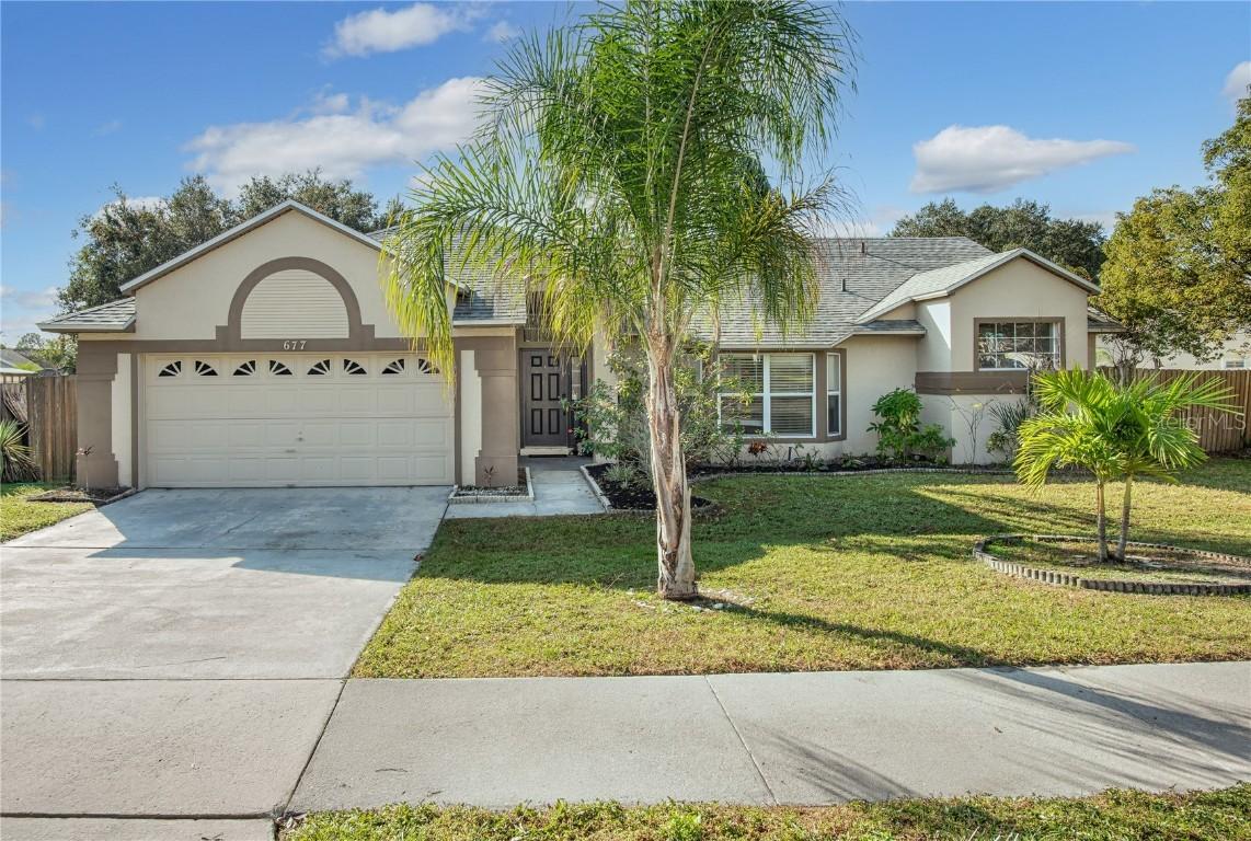 677 Lagoon Dr., Oviedo, FL 32765