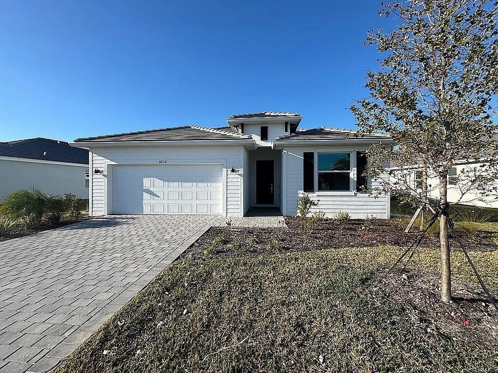 8256 Shore Lake Dr., Englewood, FL 34224