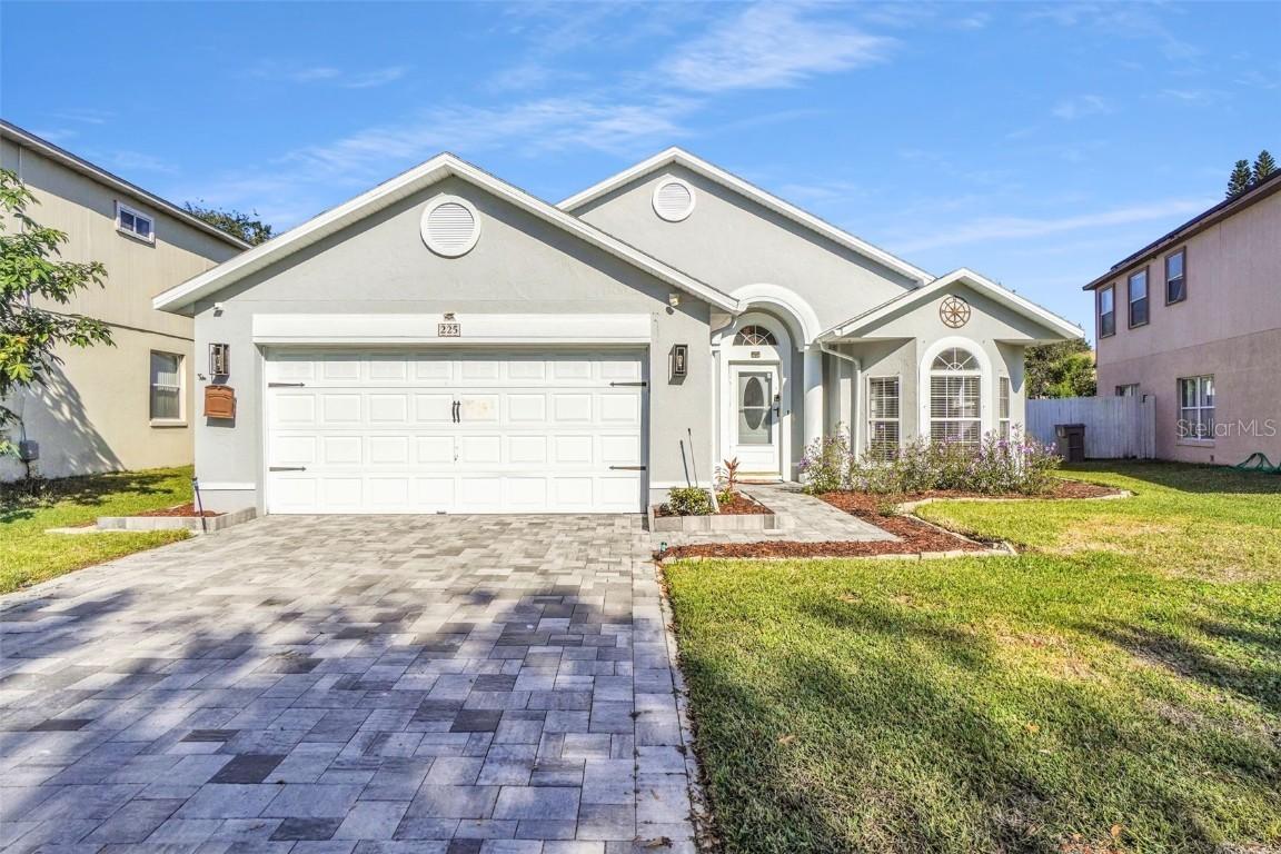 225 Lancer Oak Dr., Apopka, FL 32712