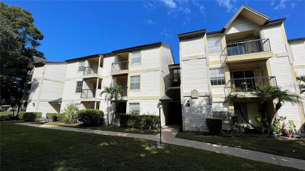 1972 Lake Atriums Cir. #200, Orlando, FL 32839