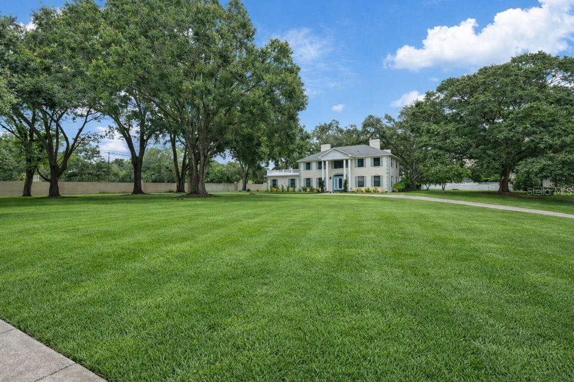 1001 Edgemont Pl., Brandon, FL 33511