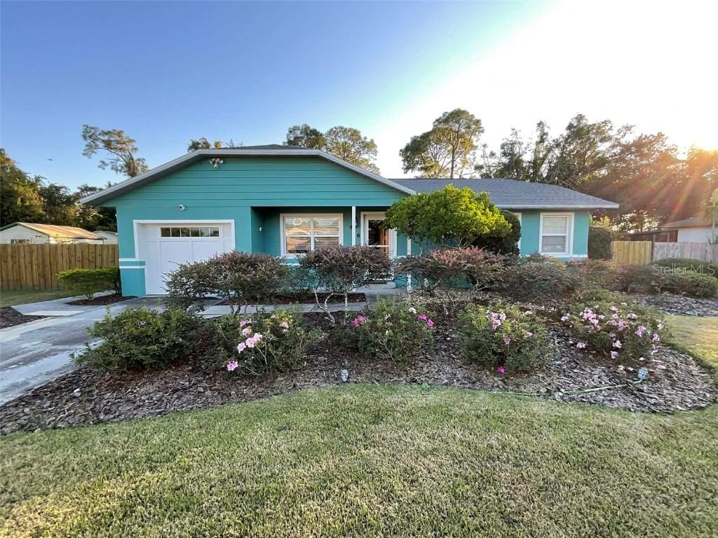 616 Kings Ln., Winter Haven, FL 33880