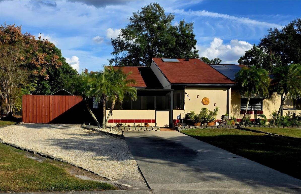 667 Golden Sunshine Cir., Orlando, FL 32807