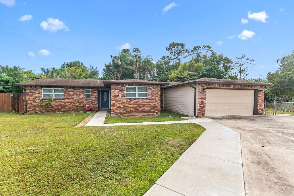 3707 Sunny Dr., Mims, FL 32754