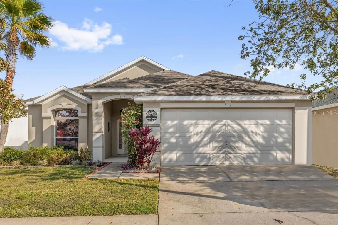 1154 Bloomingdale Dr., Davenport, FL 33897