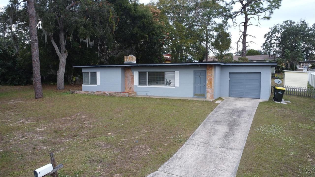 754 Pine Ln., Clermont, FL 34711