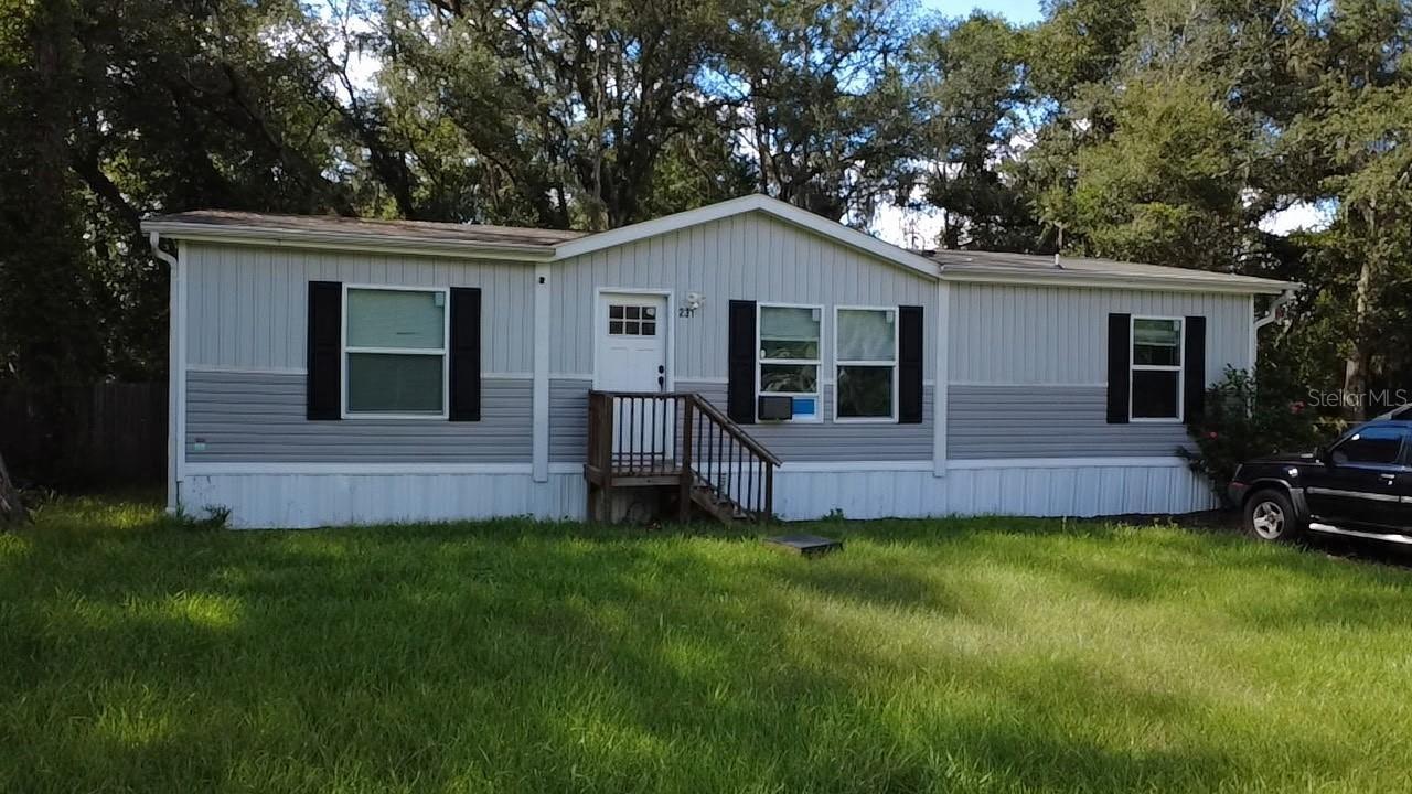 231 Tropic Ave., Satsuma, FL 32189