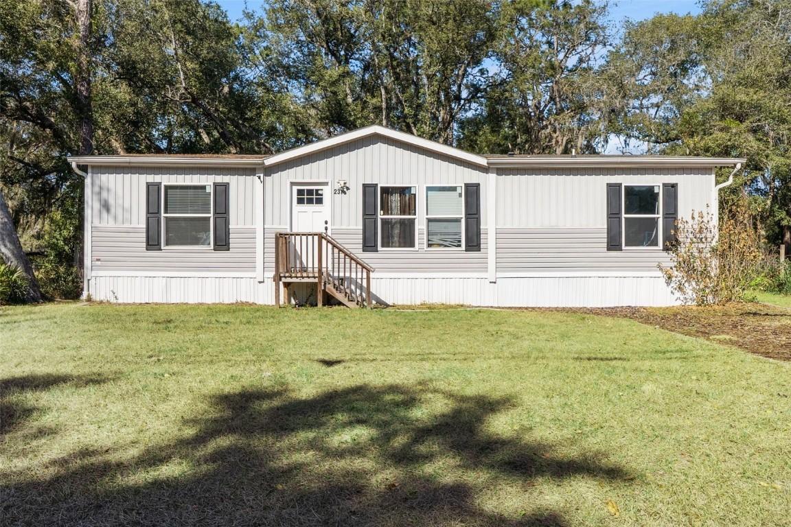 231 Tropic Ave., Satsuma, FL 32189