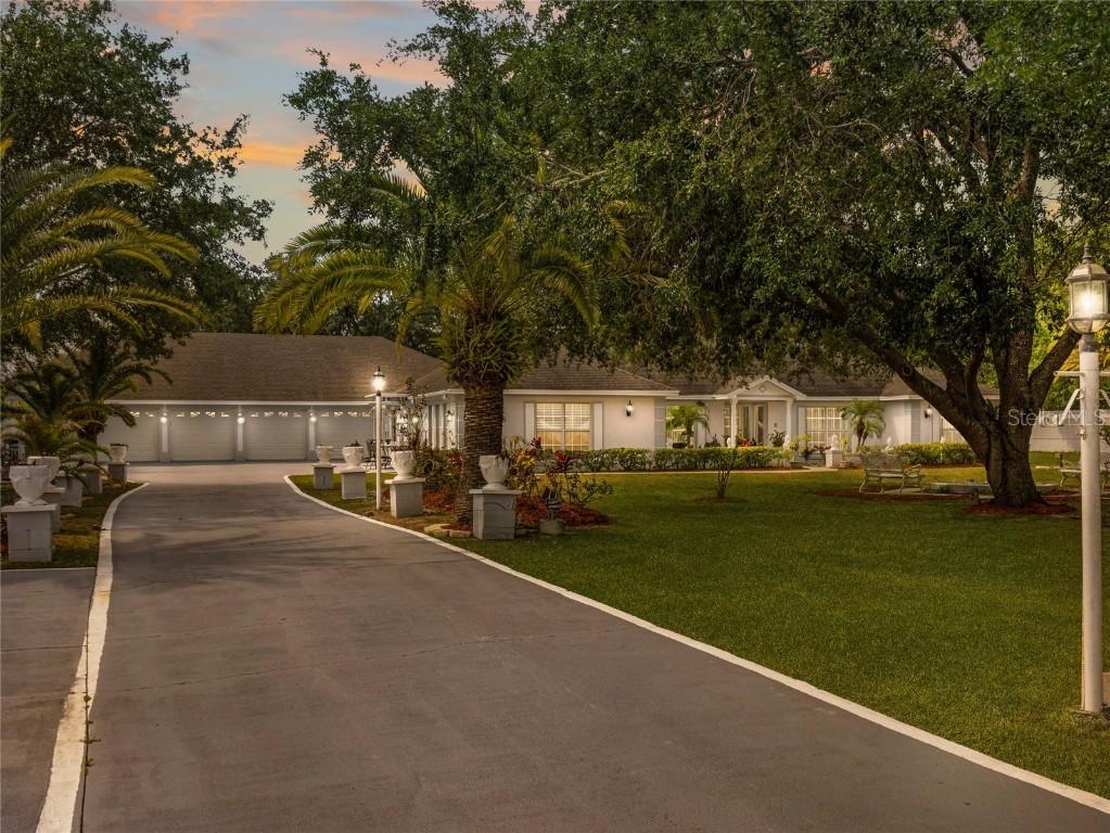 8162 Oak Park Rd., Orlando, FL 32819