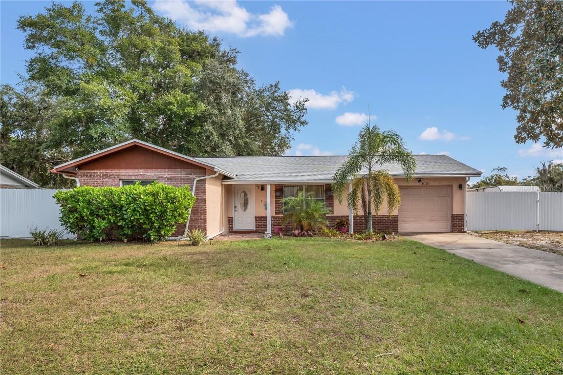 1023 Maya Ave., Orlando, FL 32822