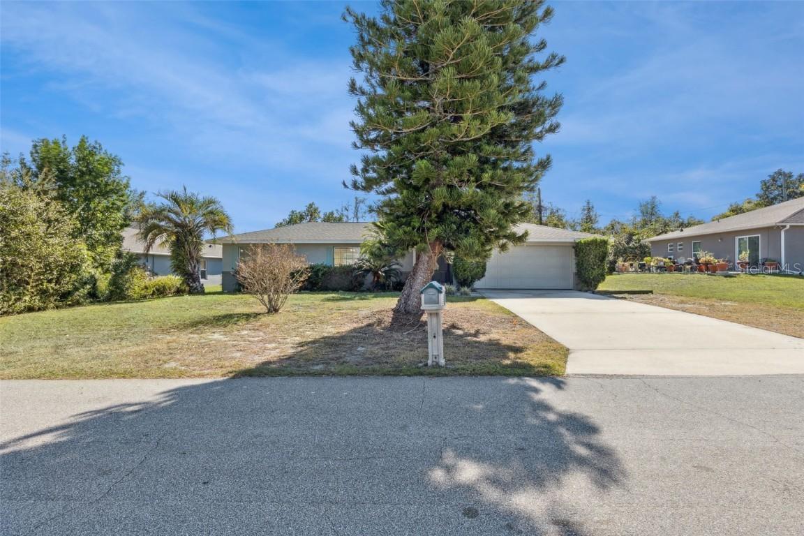 1911 Beacon St., Deltona, FL 32738