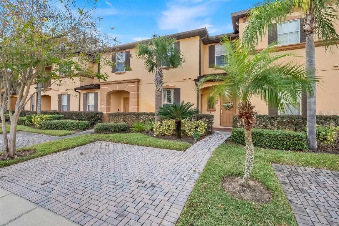 237 Verona Ave., Davenport, FL 33897