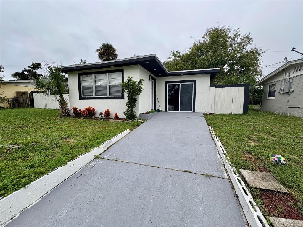 1122 Lewis Dr., Daytona Beach, FL 32117