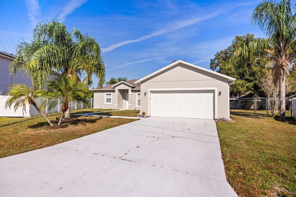 303 Bangor Way, Kissimmee, FL 34758