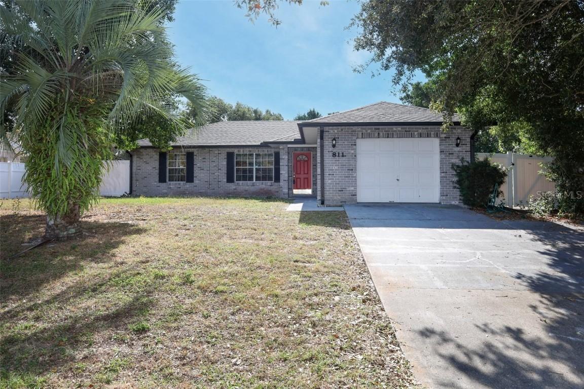 811 Superior St., Deltona, FL 32725