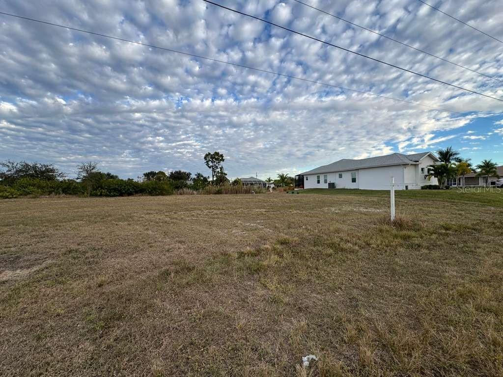 1905 NE 18th Pl., Cape Coral, FL 33909