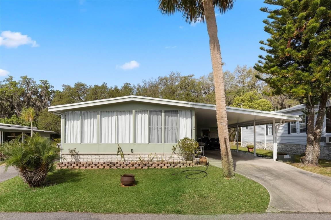 8 Cocos Plumosa Dr. #A, Eustis, FL 32726