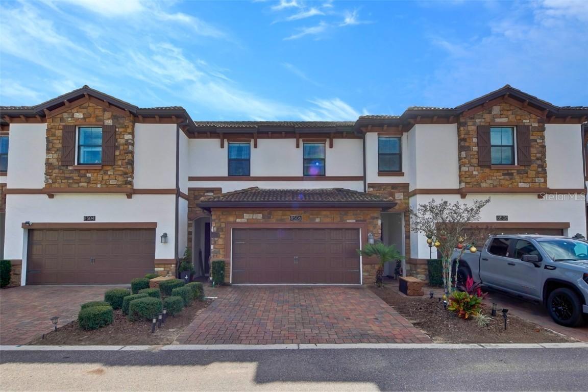 8506 Wingfoot Rd., Davenport, FL 33896